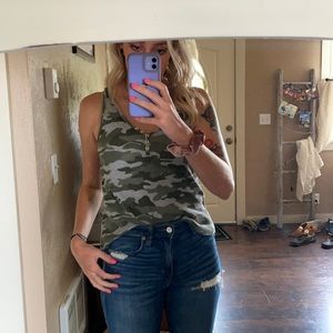Cropped Camo Tank